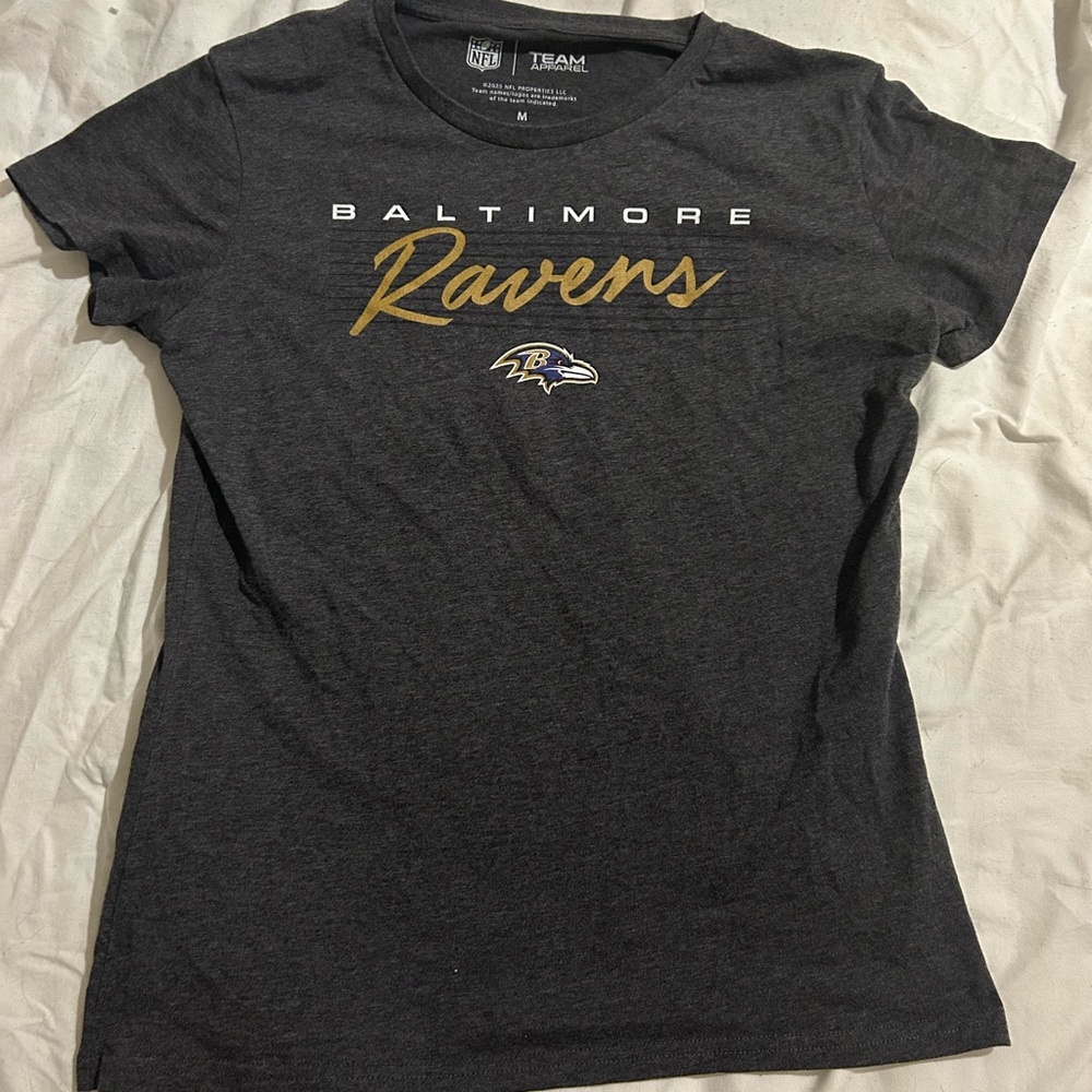 NFL Team Apparel Women's Gray Baltimore Ravens Tee